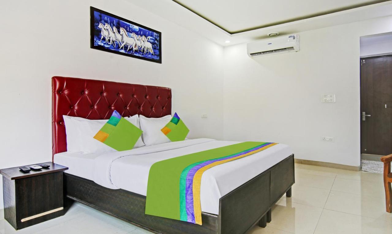 Treebo Royal Empire Adarsh Nagar, Chandigarh Hotel Exterior photo